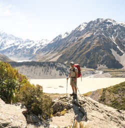 2 Guide Tim G on Hooker Valley Track2
