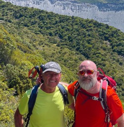 Heading to Sealy Tarns 