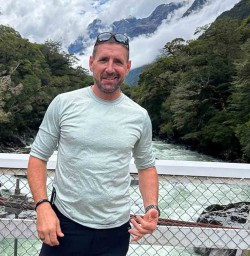 Routeburn Track hiking tours 