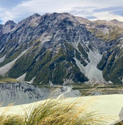 Sealy Tarns hiking tours 
