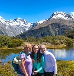 Family hiking Key Summit