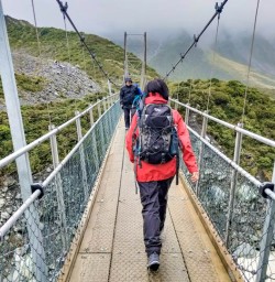 Hooker Valley swing bridge