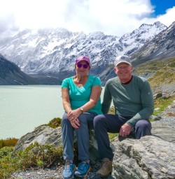 Hooker Valley track to Hooker Lake