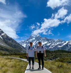 Pair hiking Hooker Valley track