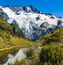 Tarn in Mount Cook National Park
