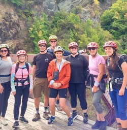 2. Guests and guide at Kawarau bridge 