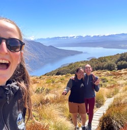 2. Guide and guests on Kepler Track