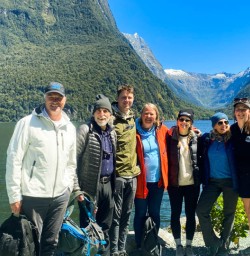 Milford sound hiking new zealand