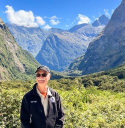 2.5 Solo guest Milford road lookout
