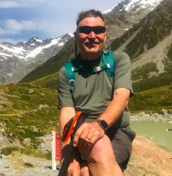 2. Solo Guest Hooker Lake