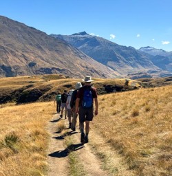 3 Guided Hike Rocky Mountain Track Wanaka Feb25