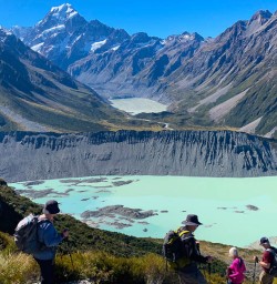 Hiking tours in Mount Cook National Park .