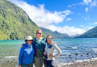 3 Ladies in Fiordland National Park
