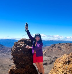 Women posing in the Tongariro Crossing