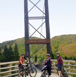 Getting ready to ride over the Edgar Bridge in Queenstown