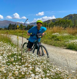 Daisy field Queenstown bike ride