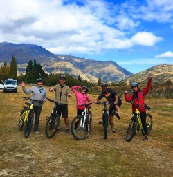 3 group cycling queenstown trail otago