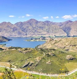3. Lake Wanaka views and Glendu Bay