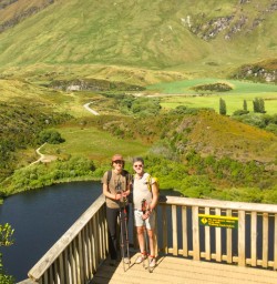 3. Happy guests at Diamond Lake lookout