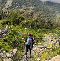 Hiking on the Milford Track