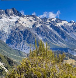 Mount Cook National Park hiking tours with New Zealand Trails 