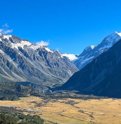 Sealy Tarns lookout