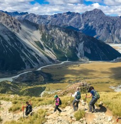 Hiking down from Sealy Tarns