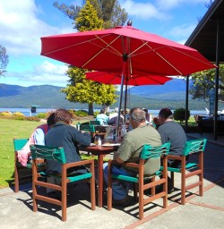 Lakeside lunch at Te Anau
