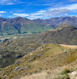 Rocky Mountain New Zealand hiking tours
