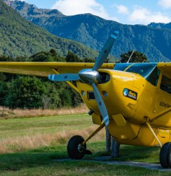 Scenic flight from Makarora