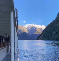 Sunrise at Milford Sound, Fiordland New Zealand