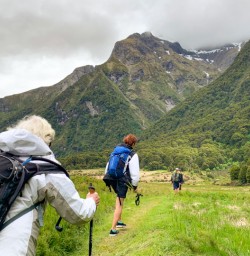 4. Group hiking Siberia Valley