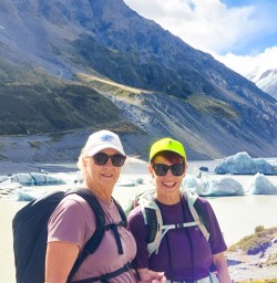 4. Two happy guests at Hooker Lake