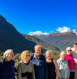 5 Group picture on Hollyford look out2