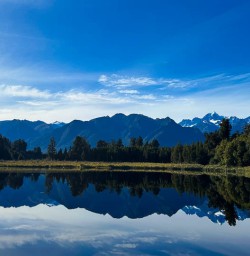 Lake Matheson in New Zealand