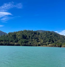 Nelson Lakes National Park hiking tours 