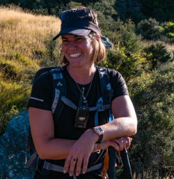 Guide hiking Rocky Mountain