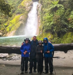 Hiking to Giants Gate falls