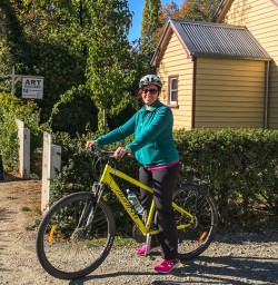 Getting to Bike at Arrowtown, Otago New Zealand