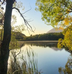 Sunrise over Diamond Lake