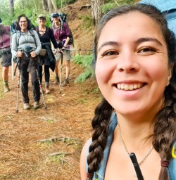 5. Guide Cass selfie Nydia Track