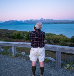 5. Snapping pics Lake Pukaki