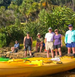 Kayaks on Lochmara beach