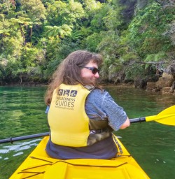 Lochmara lodge kayak