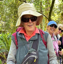 Milford Track hiking tour