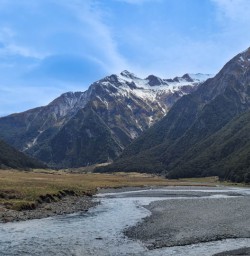 Mount aspiring national park hiking new zealand