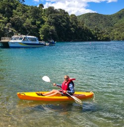 Paddling around Lochmara