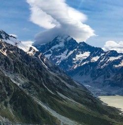 Views of Mount Cook from Sealy Tarns