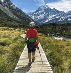 Walking the Hooker Valley Track, Canterbury New Zealand