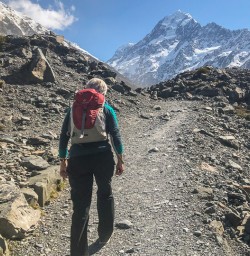 Walking the Hooker Valley Track, Canterbury New Zealand
